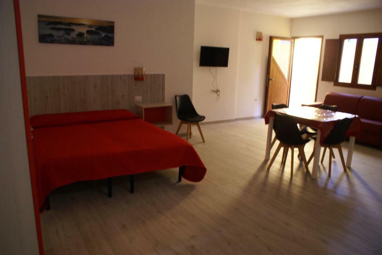 Casa Mariolu 2 Apartment Cala Gonone Exterior photo